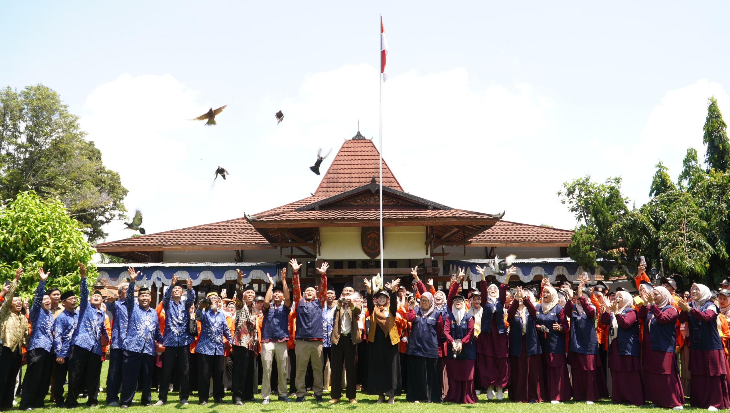 Pelepasan Burung Merpati 