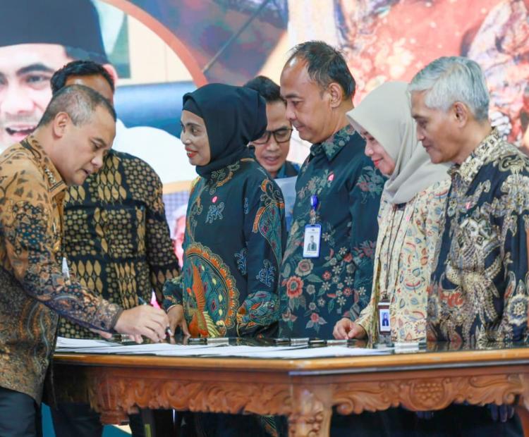 Penandatanganan Kesepakatan Bersama UMPKU Surakarta dengan Pemerintah Provinsi Jawa Tengah dalam ajang Collaborative Awards 2026