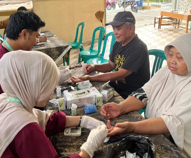 Warga Desa Puro Antusias Mengikuti Cek Kesehatan Gratis