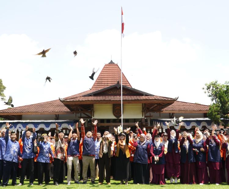 Pelepasan Burung Merpati 